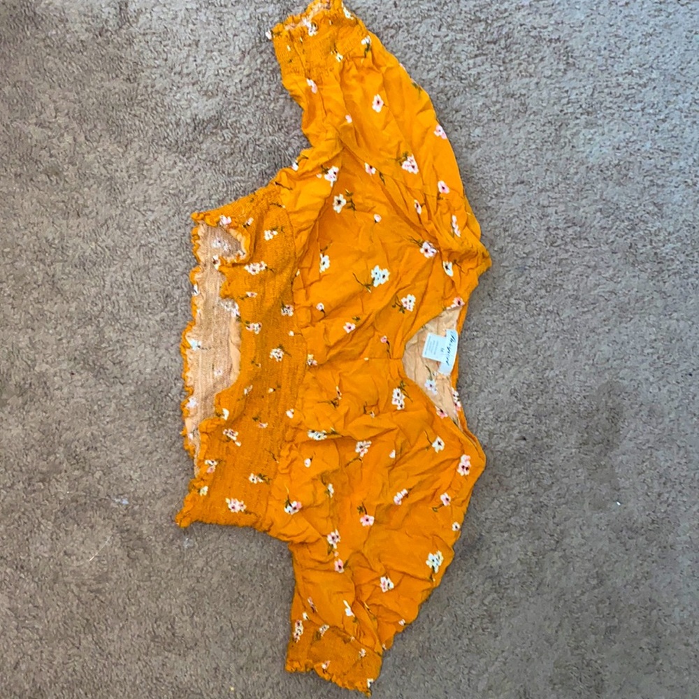 Yellow mustard cropped short sleeve shirt